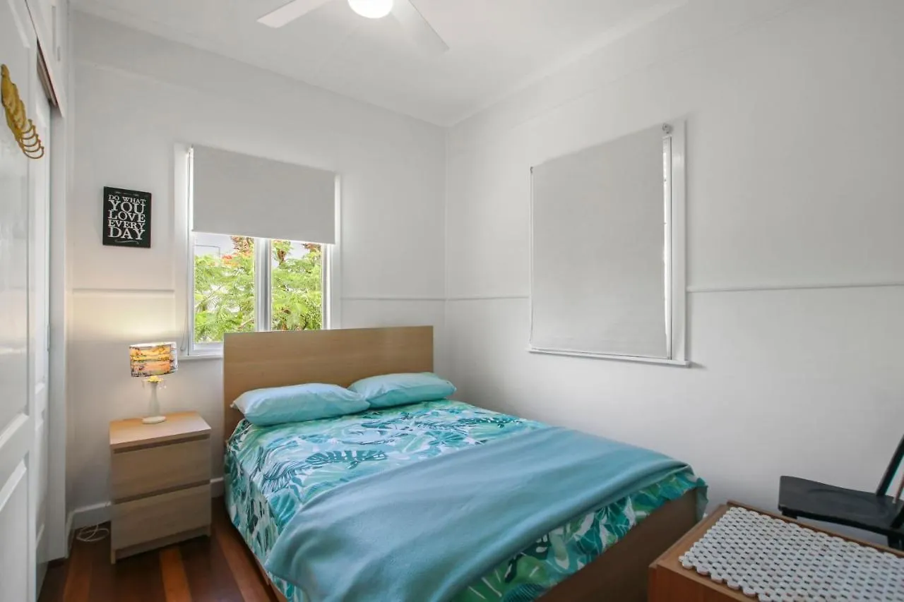 Holiday home Landsborough Pde 122 Golden Beach